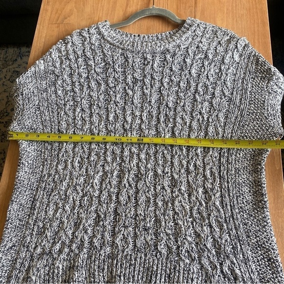Marled Cable Knit Crewneck Sweater - Picture 6 of 7